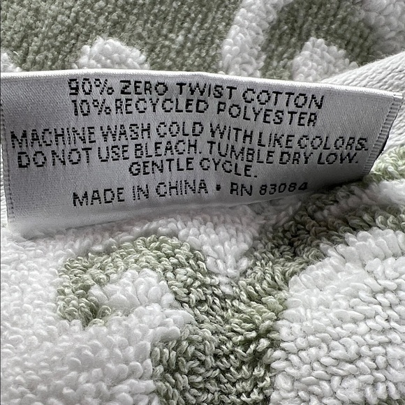 Common Thread Bath Towel Set Green White Scroll Jaquered Damask Cotton 2 Pc - Picture 7 of 7